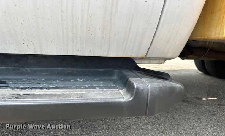 image for item LR9409 2013 Ford  F450 Super Duty XL bucket truck