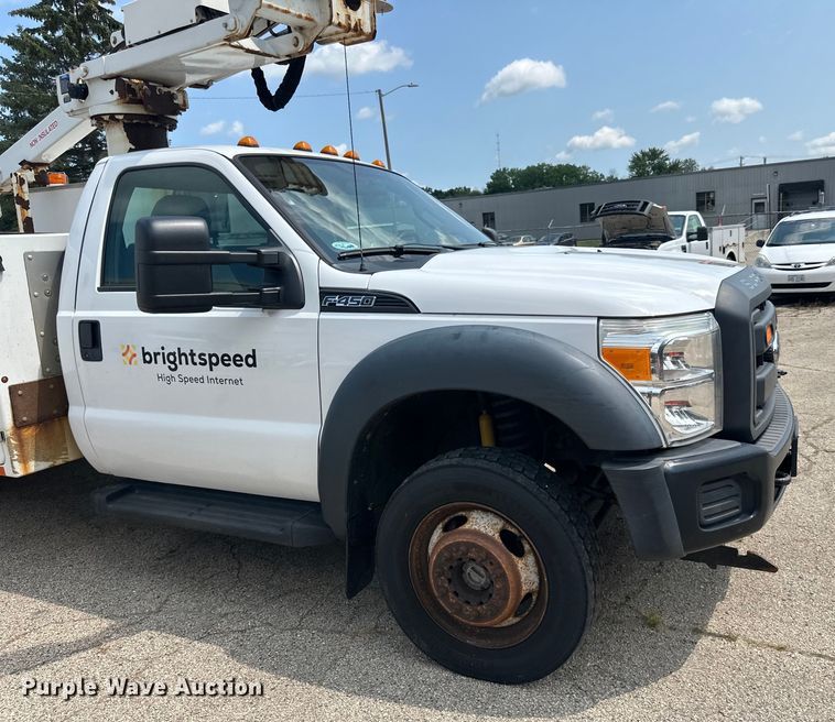 image for item LR9409 2013 Ford  F450 Super Duty XL bucket truck