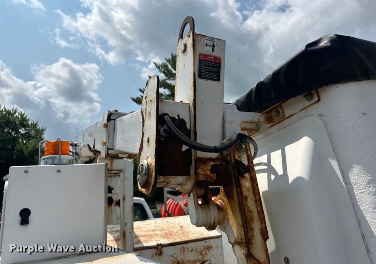 image for item LR9409 2013 Ford  F450 Super Duty XL bucket truck