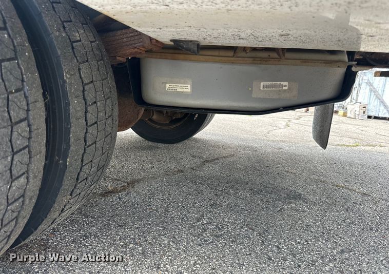 image for item LR9409 2013 Ford  F450 Super Duty XL bucket truck