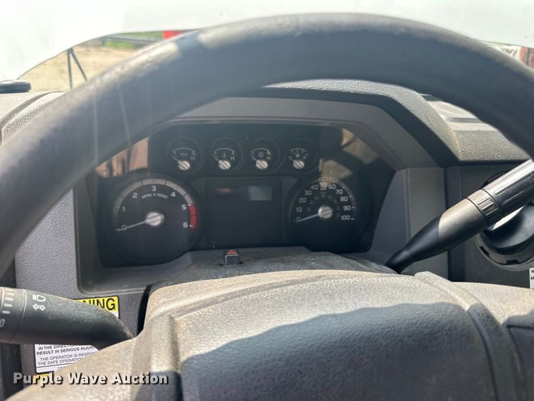 image for item LR9409 2013 Ford  F450 Super Duty XL bucket truck