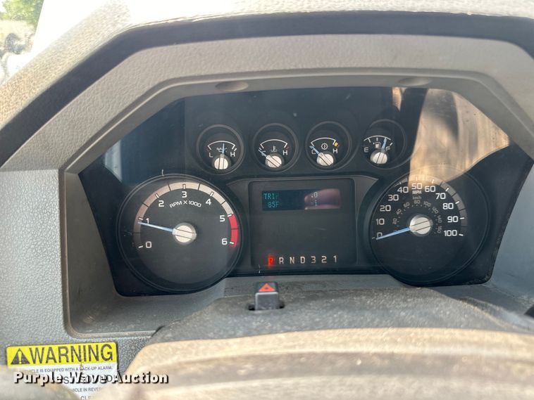 image for item LR9409 2013 Ford  F450 Super Duty XL bucket truck