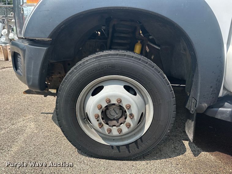 image for item LR9409 2013 Ford  F450 Super Duty XL bucket truck