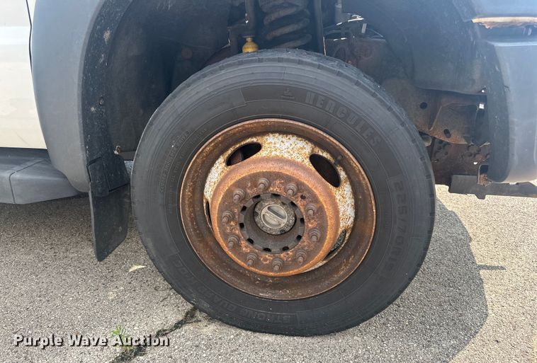 image for item LR9409 2013 Ford  F450 Super Duty XL bucket truck