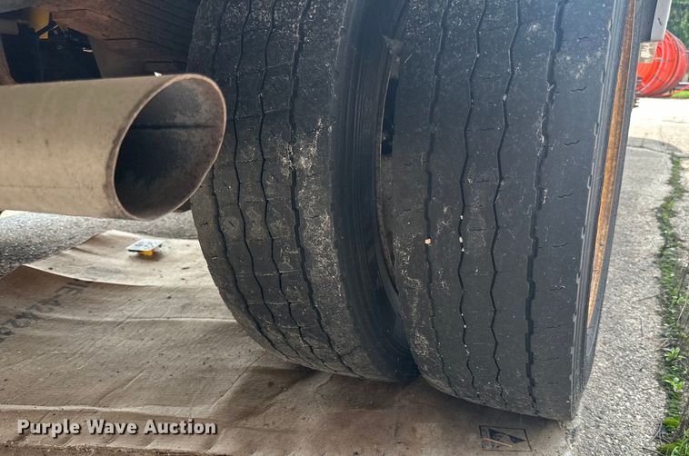 image for item LR9409 2013 Ford  F450 Super Duty XL bucket truck