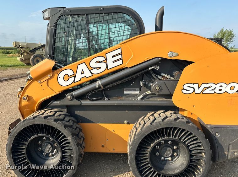 image for item LR9419 2020 Case SV280B skid steer loader