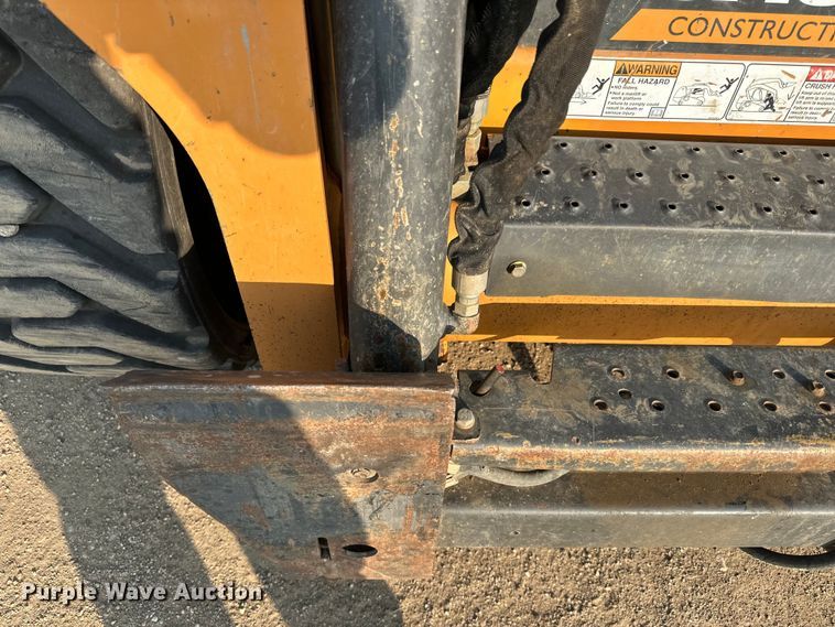 image for item LR9419 2020 Case SV280B skid steer loader