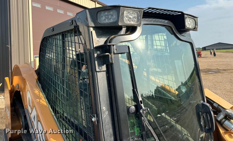 image for item LR9419 2020 Case SV280B skid steer loader