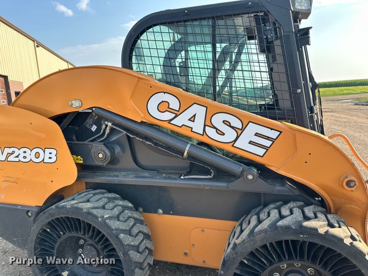 image for item LR9419 2020 Case SV280B skid steer loader