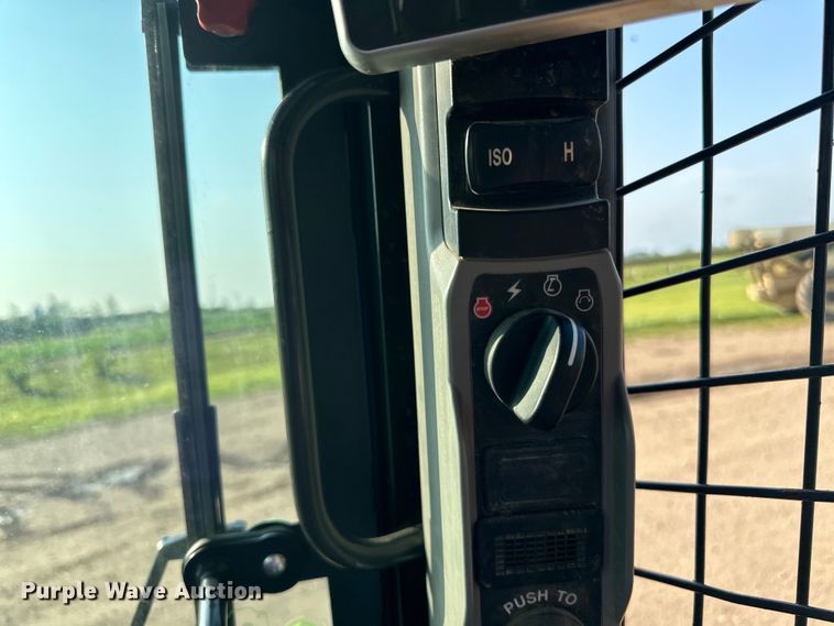 image for item LR9419 2020 Case SV280B skid steer loader