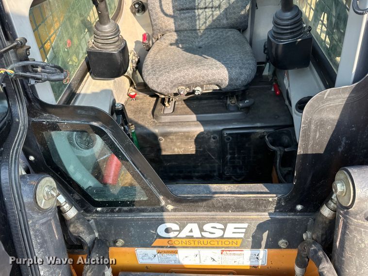 image for item LR9419 2020 Case SV280B skid steer loader