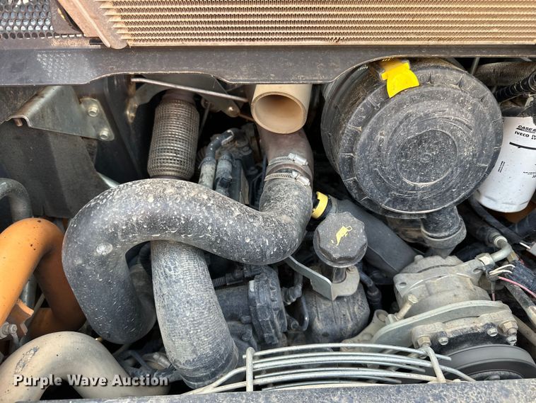 image for item LR9419 2020 Case SV280B skid steer loader