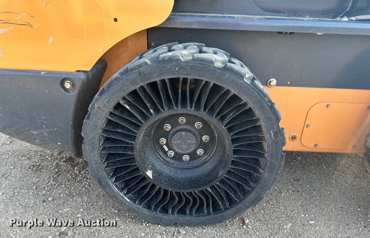 image for item LR9419 2020 Case SV280B skid steer loader