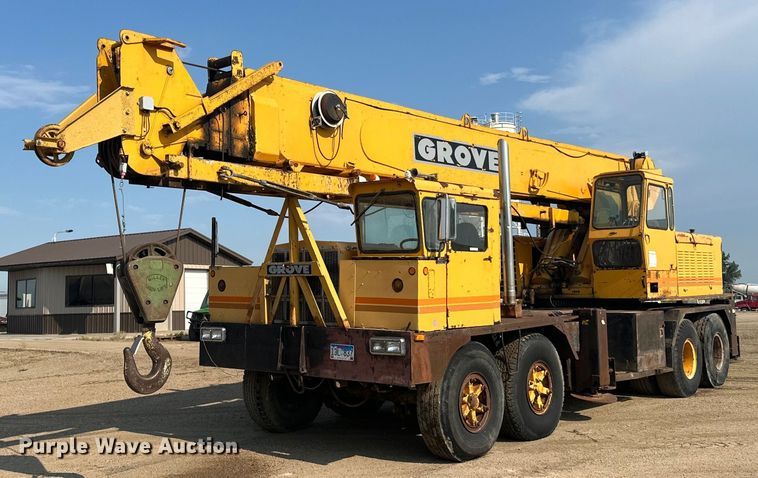 image for item LR9424 1971 Grove TM600 crane