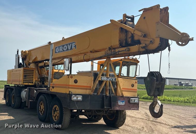 image for item LR9424 1971 Grove TM600 crane