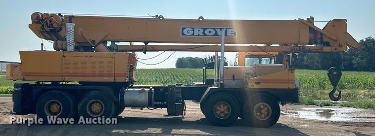 image for item LR9424 1971 Grove TM600 crane