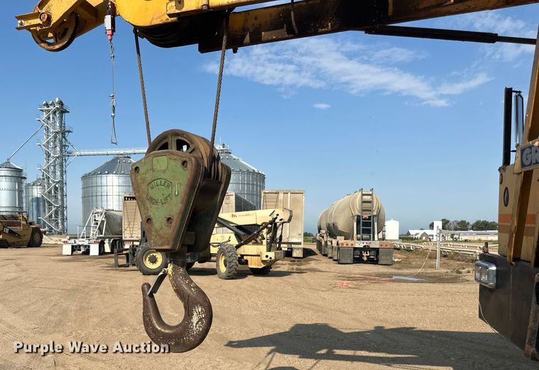 image for item LR9424 1971 Grove TM600 crane