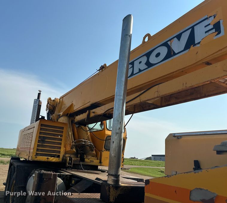 image for item LR9424 1971 Grove TM600 crane