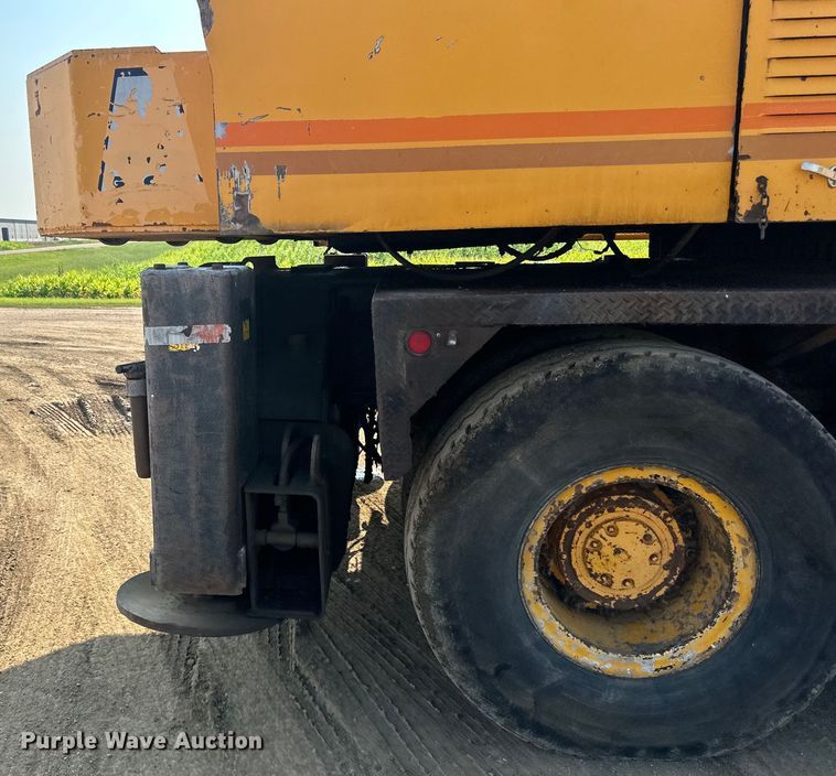 image for item LR9424 1971 Grove TM600 crane