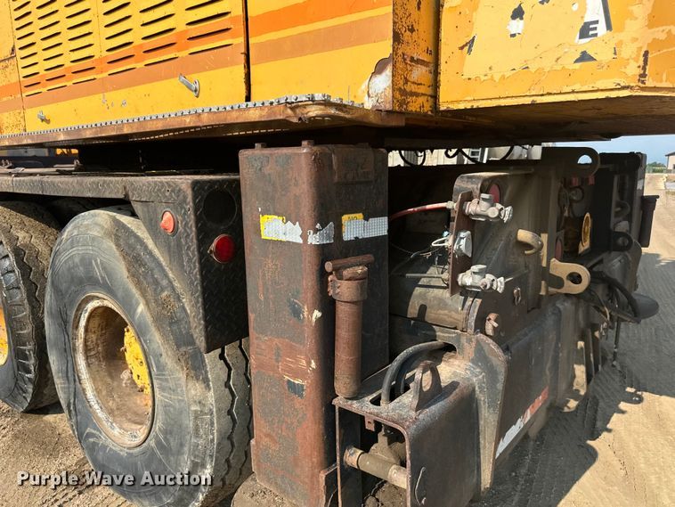 image for item LR9424 1971 Grove TM600 crane