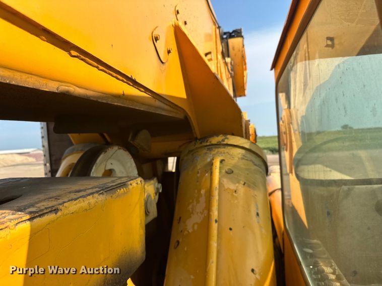 image for item LR9424 1971 Grove TM600 crane