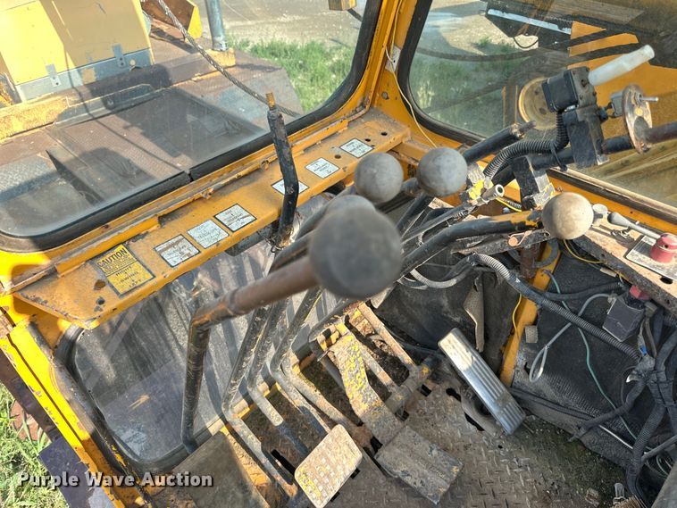 image for item LR9424 1971 Grove TM600 crane