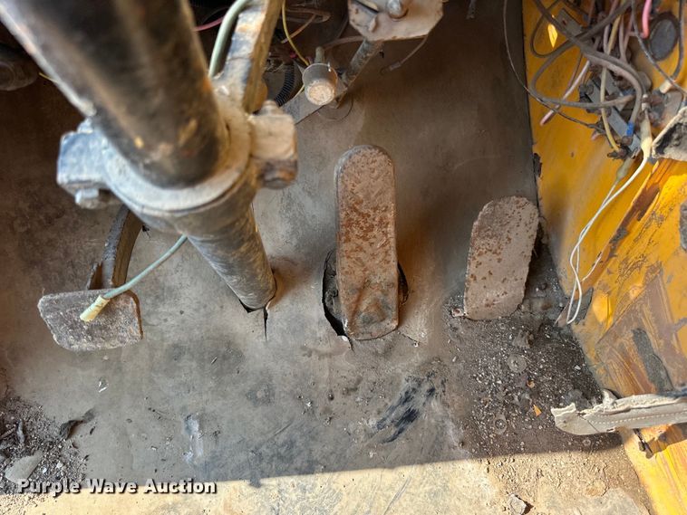 image for item LR9424 1971 Grove TM600 crane