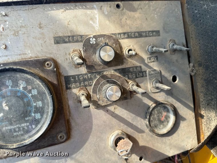 image for item LR9424 1971 Grove TM600 crane