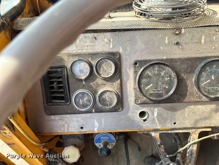 image for item LR9424 1971 Grove TM600 crane