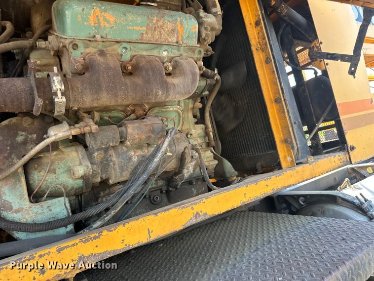 image for item LR9424 1971 Grove TM600 crane