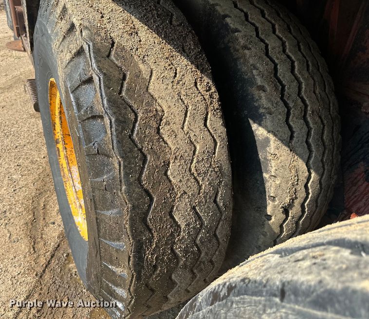 image for item LR9424 1971 Grove TM600 crane