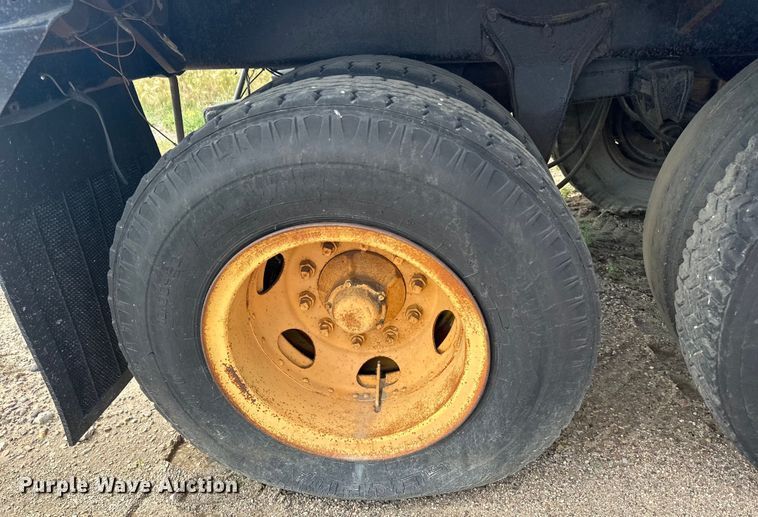 image for item LR9424 1971 Grove TM600 crane