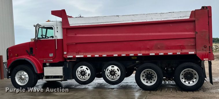 image for item LR9426 1997 Freightliner FL112SD dump truck