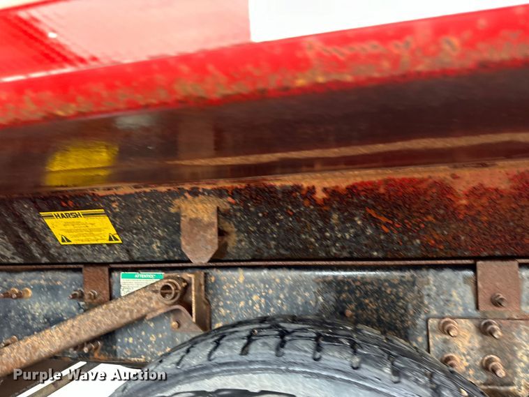 image for item LR9426 1997 Freightliner FL112SD dump truck