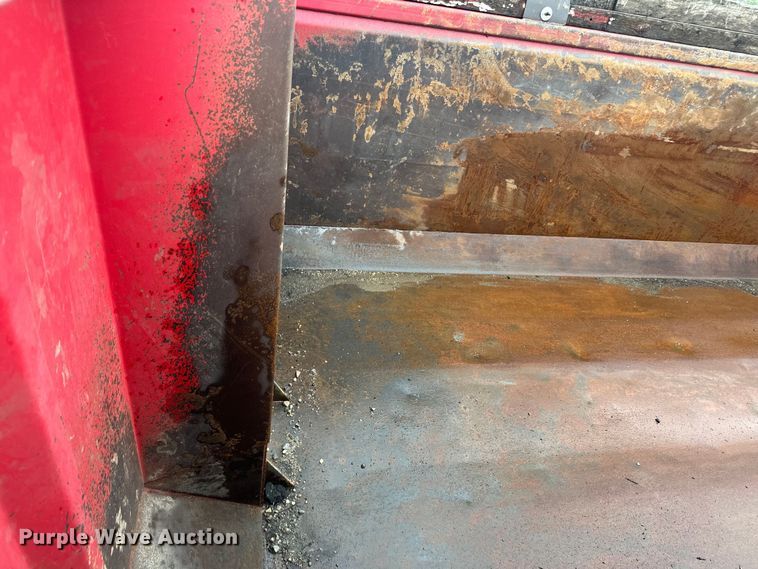 image for item LR9426 1997 Freightliner FL112SD dump truck