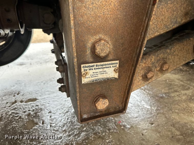 image for item LR9426 1997 Freightliner FL112SD dump truck