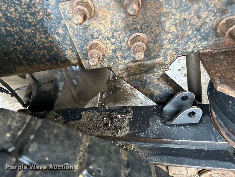 image for item LR9426 1997 Freightliner FL112SD dump truck