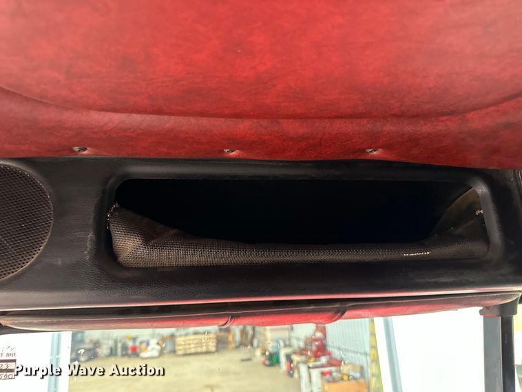 image for item LR9426 1997 Freightliner FL112SD dump truck