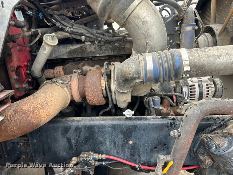 image for item LR9426 1997 Freightliner FL112SD dump truck