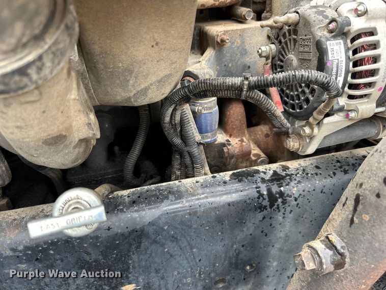 image for item LR9426 1997 Freightliner FL112SD dump truck