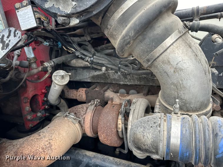 image for item LR9426 1997 Freightliner FL112SD dump truck