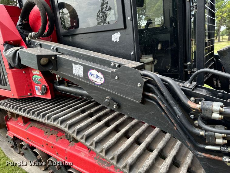 image for item NQ9712 2017 Fecon FTX 128R mulcher