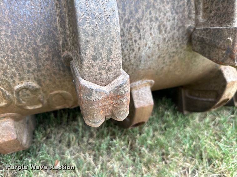 image for item NQ9712 2017 Fecon FTX 128R mulcher