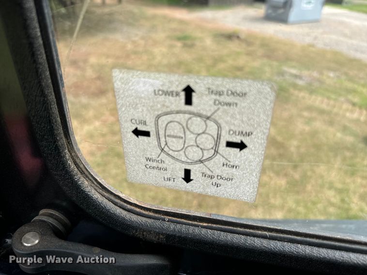 image for item NQ9712 2017 Fecon FTX 128R mulcher