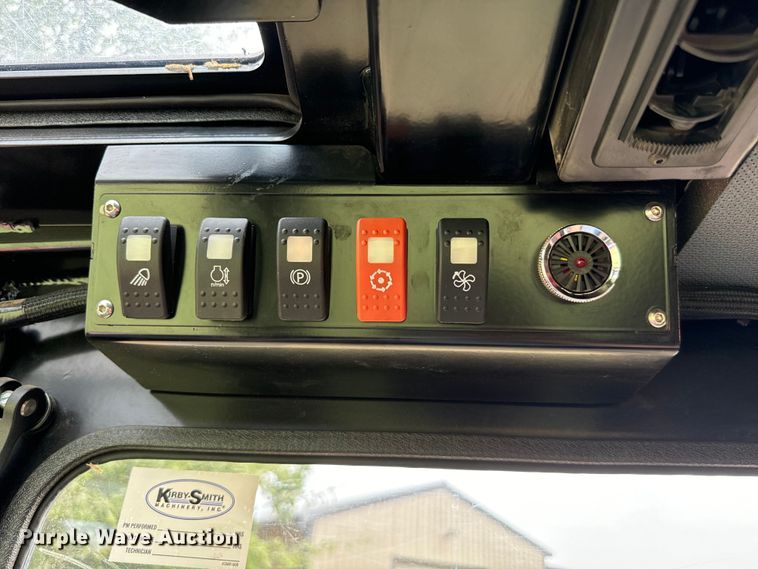 image for item NQ9712 2017 Fecon FTX 128R mulcher