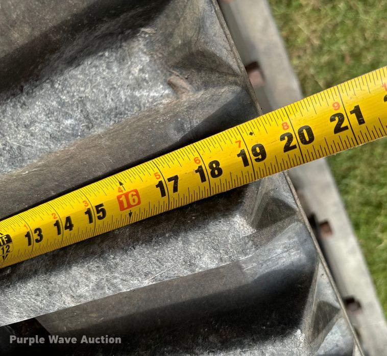 image for item NQ9712 2017 Fecon FTX 128R mulcher