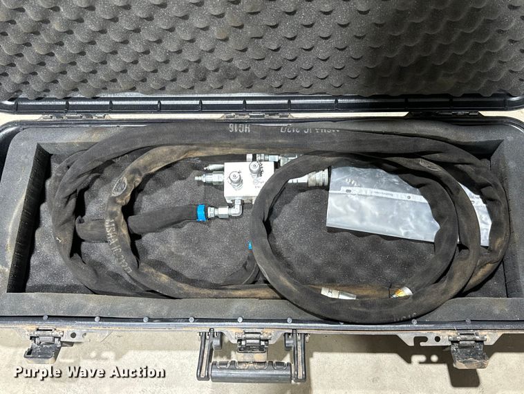 image for item NQ9712 2017 Fecon FTX 128R mulcher