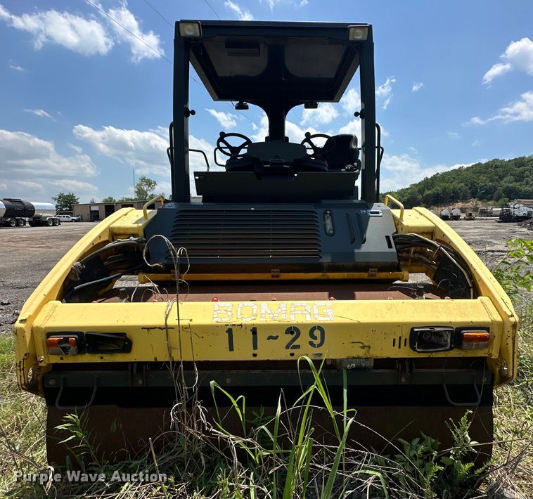 image for item NR9927 2006 Bomag BW190 AD-4 double drum vibratory roller