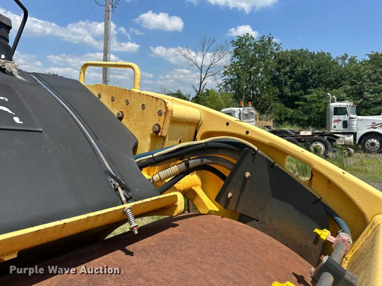 image for item NR9927 2006 Bomag BW190 AD-4 double drum vibratory roller