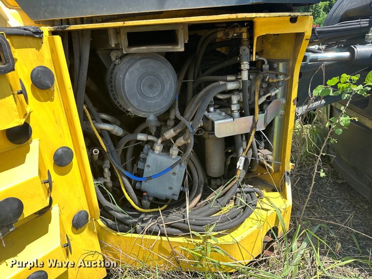 image for item NR9927 2006 Bomag BW190 AD-4 double drum vibratory roller